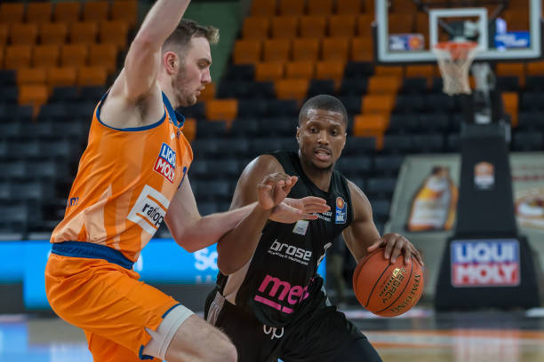 虽然巴斯克 虽然巴斯克