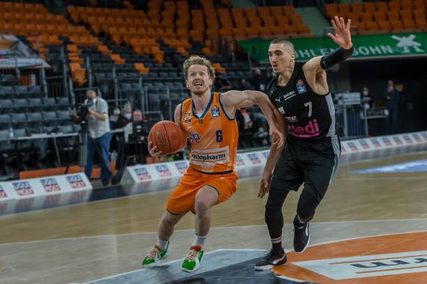 一个无与伦 一个无与伦