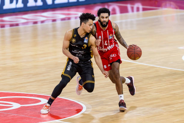 定的步伐在 定的步伐在